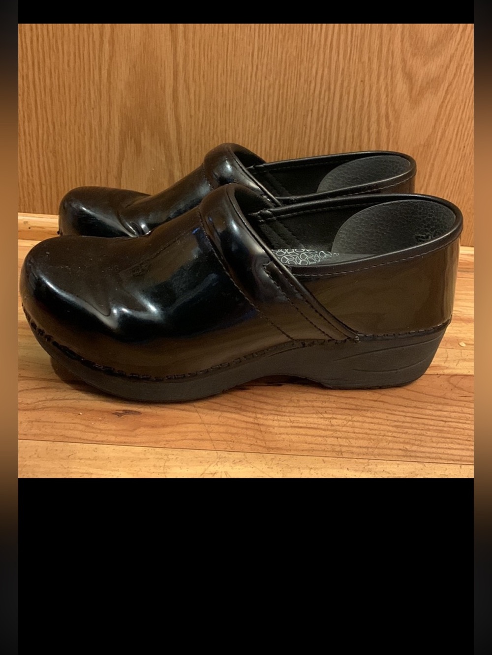 Dansko Pro 2.0 black patent staples clogs 38 7-1/2 WIDE professional nursing EUC